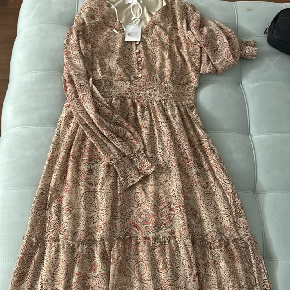 Lovely dress for so many different kinds of occasions